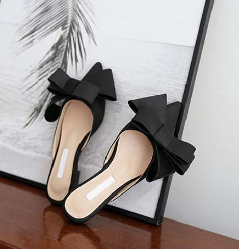 Pointed bow tie  flat heel